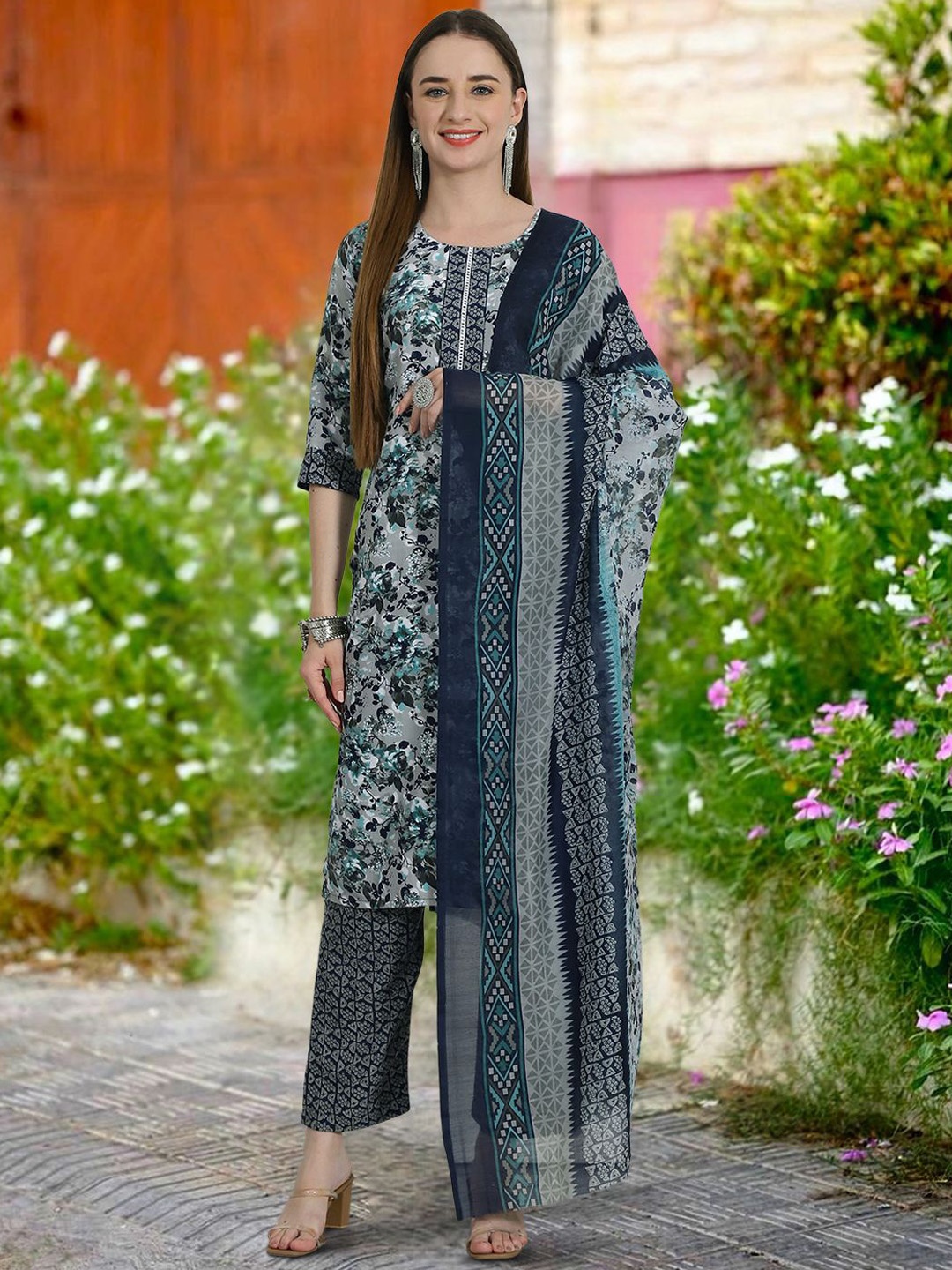 Moda Rapido Women Ethnic Motifs Printed Regular Pure Cotton Kurta with Trousers & With Dupatta, Grey
Moda Rapido Women Ethnic Motifs Printed Regular Pure Cotton Kurta with Trousers & With Dupatta, Grey