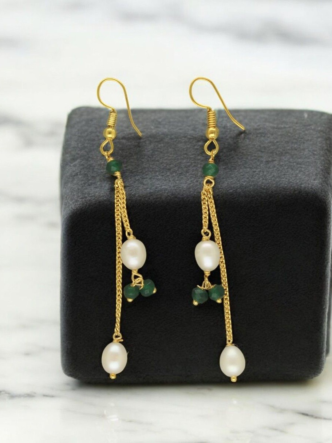 Sri Jagdamba Pearls Dealer Percy Gold-Plated Pearls Beaded Contemporary Drop Earrings
Sri Jagdamba Pearls Dealer Percy Gold-Plated Pearls Beaded Contemporary Drop Earrings