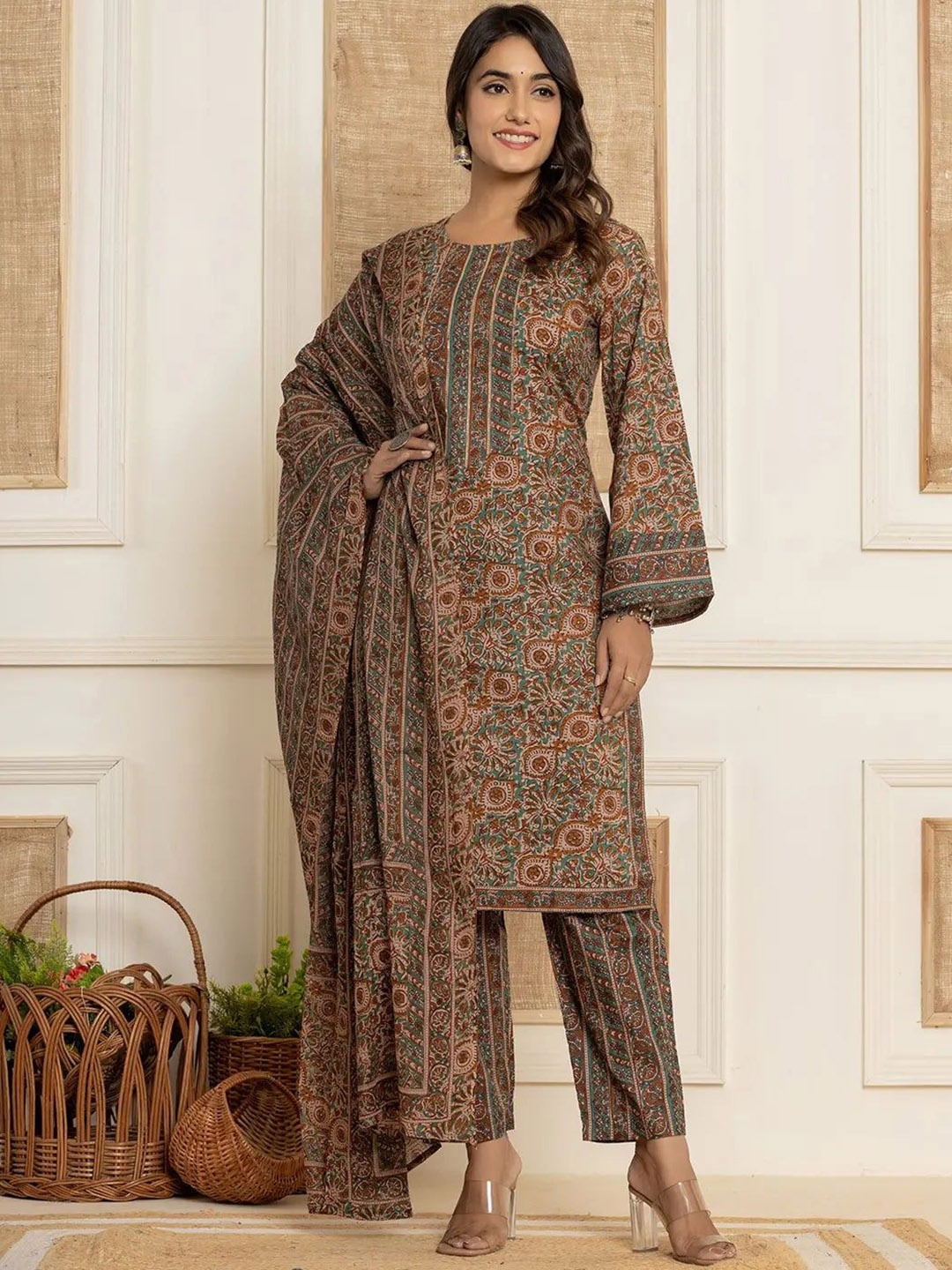 all about you Women Floral Printed Regular Kurta with Trousers & With Dupatta, Brown
all about you Women Floral Printed Regular Kurta with Trousers & With Dupatta, Brown