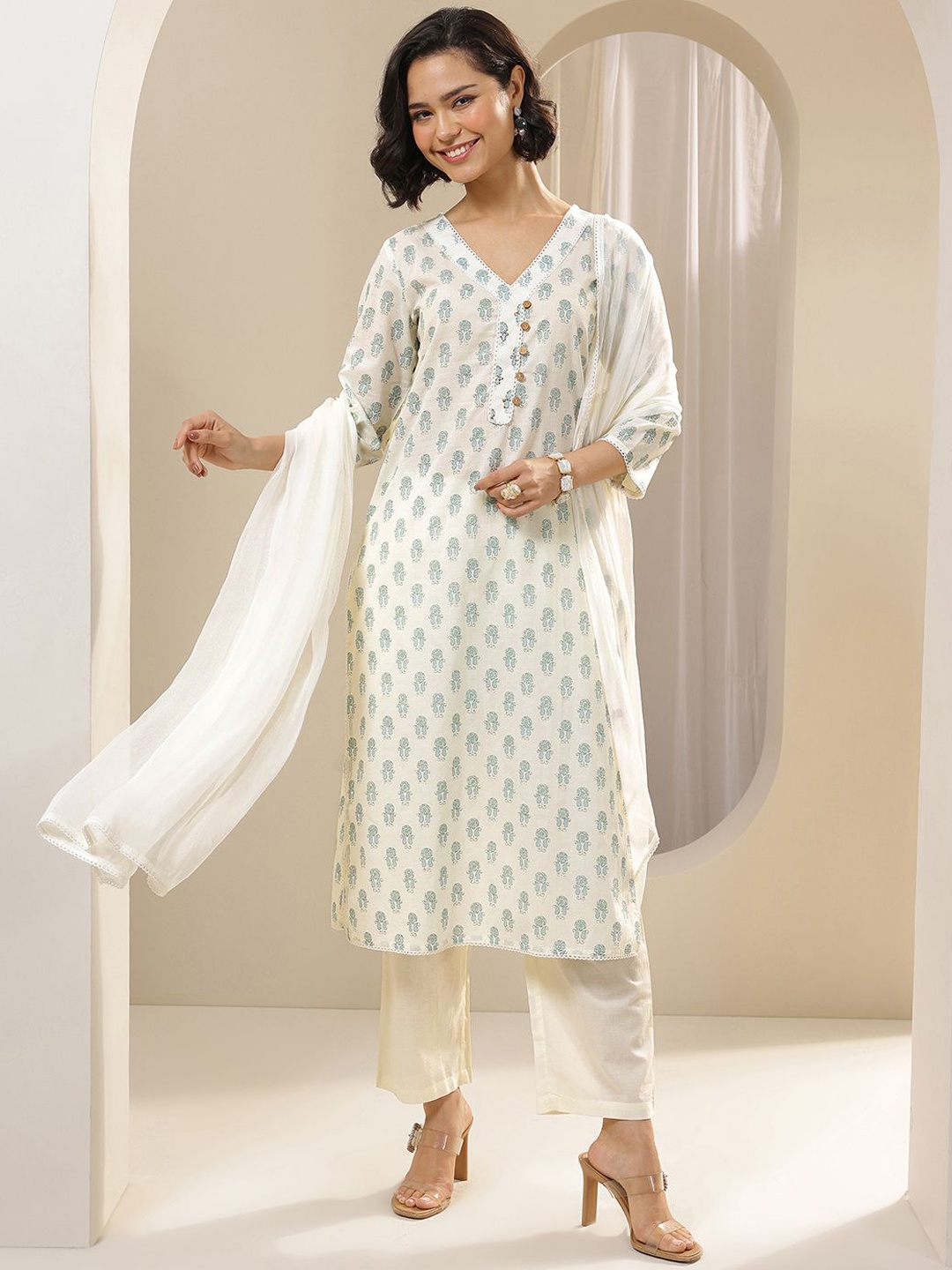 Libas Women Ethnic Motifs Printed Regular Kurta with Trousers & With Dupatta, Off white
Libas Women Ethnic Motifs Printed Regular Kurta with Trousers & With Dupatta, Off white