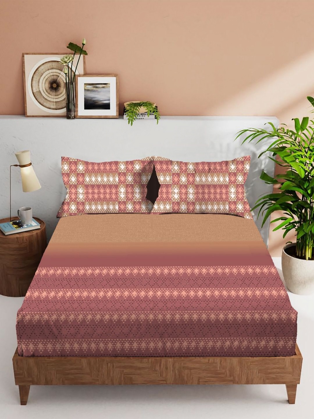 VINTANA Brown & Mauve Geometric 210 TC King Bedsheet with 2 Pillow Covers
VINTANA Brown & Mauve Geometric 210 TC King Bedsheet with 2 Pillow Covers