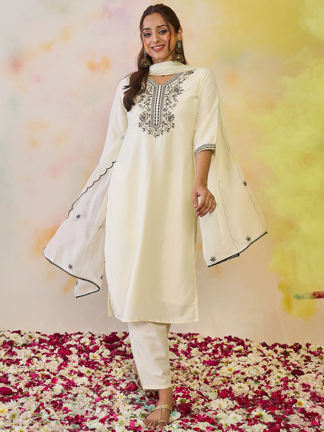 Indo Era Women Ethnic Motifs Embroidered Regular Thread Work Kurta with Trousers & With Dupatta, White
Indo Era Women Ethnic Motifs Embroidered Regular Thread Work Kurta with Trousers & With Dupatta, White