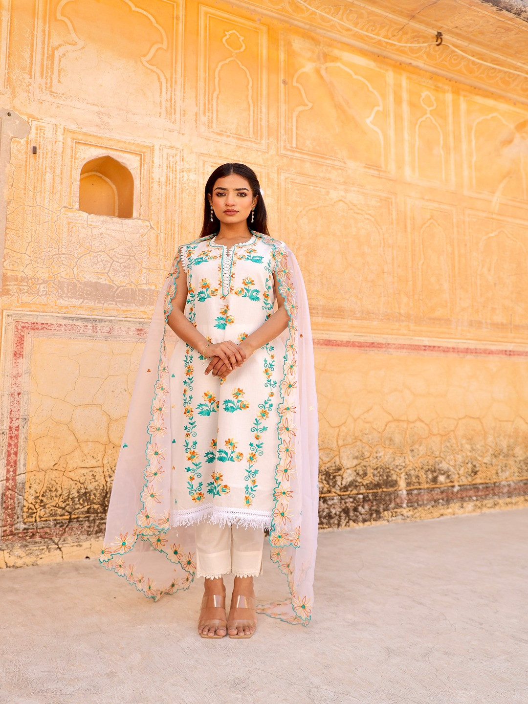 ASRUMO Women Floral Embroidered Regular Thread Work Pure Cotton Kurta with Trousers & With Dupatta, White
ASRUMO Women Floral Embroidered Regular Thread Work Pure Cotton Kurta with Trousers & With Dupatta, White