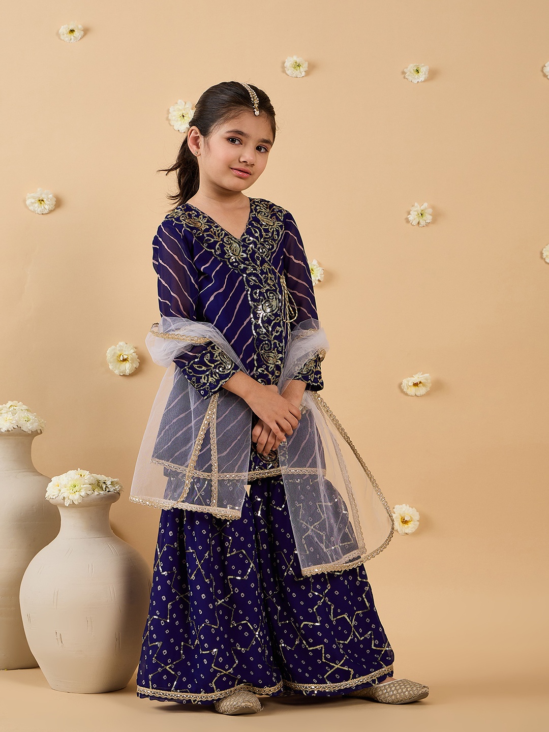 pspeaches Girls Ethnic Motifs Embroidered Angrakha Kurta with Sharara & With Dupatta, Purple
pspeaches Girls Ethnic Motifs Embroidered Angrakha Kurta with Sharara & With Dupatta, Purple