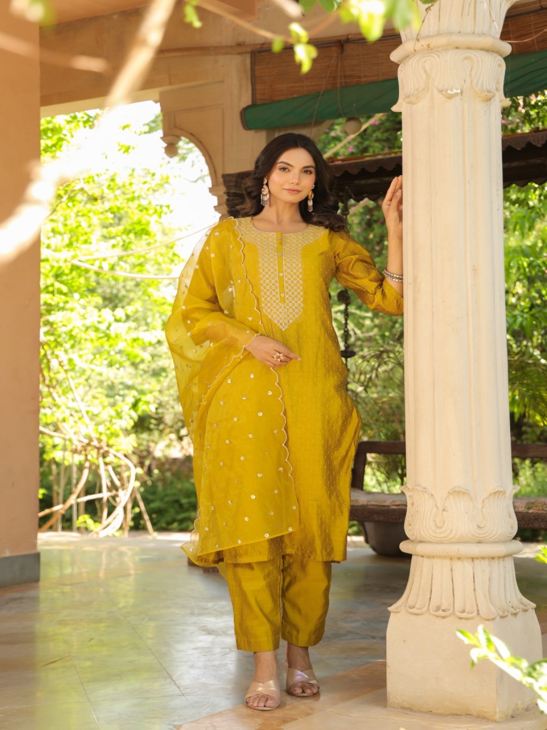 AURIELLA Women Ethnic Motifs Regular Sequinned Chanderi Silk Kurta with Trousers & With Dupatta, Mustard
AURIELLA Women Ethnic Motifs Regular Sequinned Chanderi Silk Kurta with Trousers & With Dupatta, Mustard