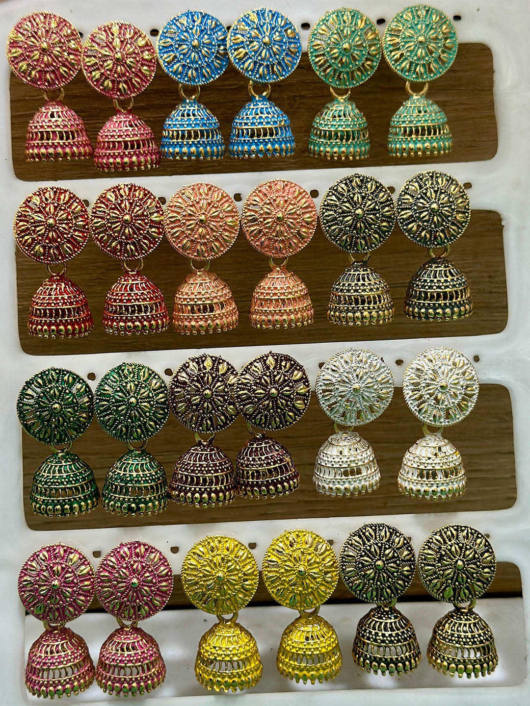 Anouk Set Of 12 Gold Plated Artificial Stones Studded And Beaded Dome Shaped Jhumkas
Anouk Set Of 12 Gold Plated Artificial Stones Studded And Beaded Dome Shaped Jhumkas