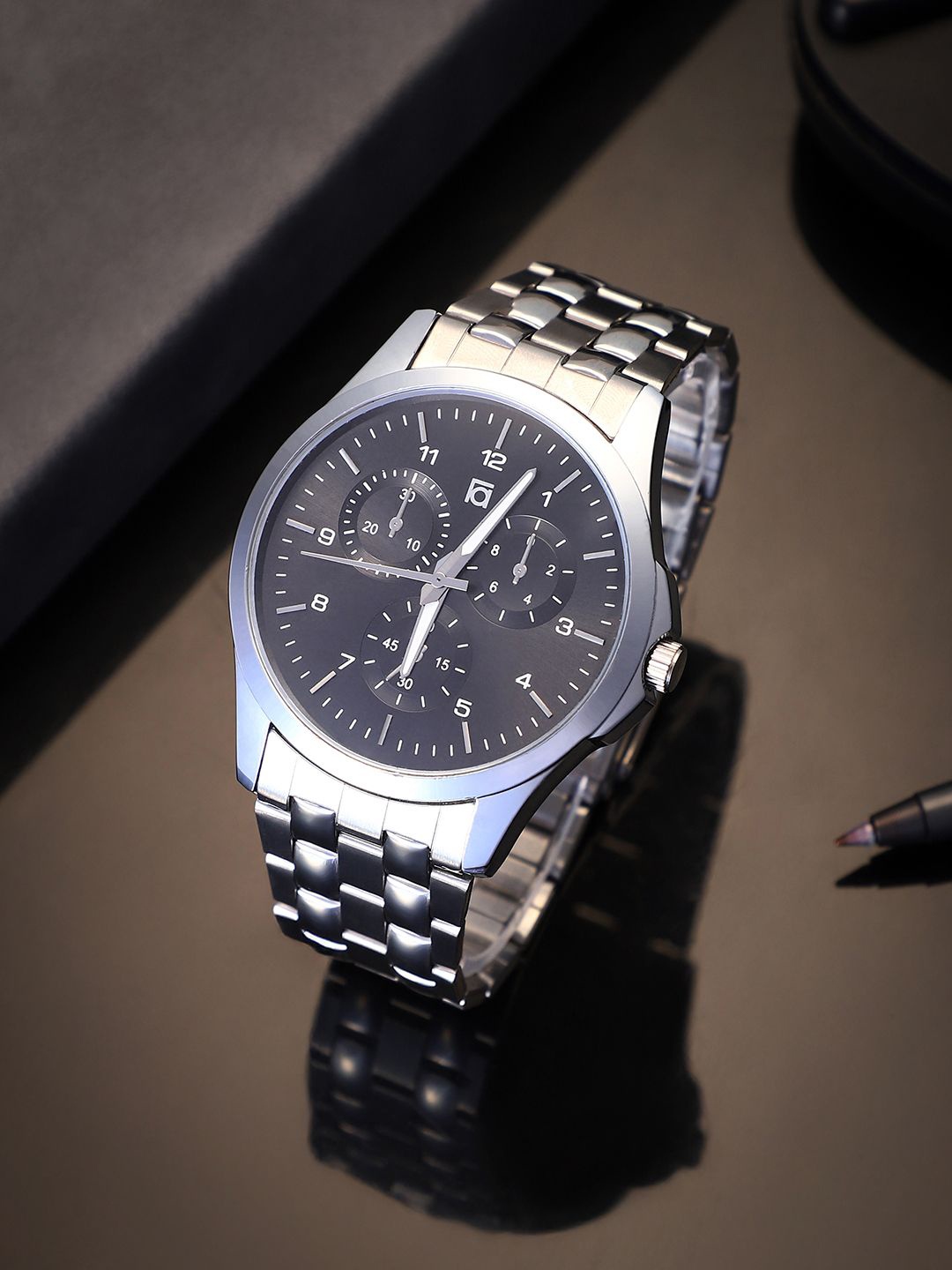 French Accent Men Embellished Dial & Stainless Steel Straps Analogue Watch SW25_FAWC1001, Silver
French Accent Men Embellished Dial & Stainless Steel Straps Analogue Watch SW25_FAWC1001, Silver