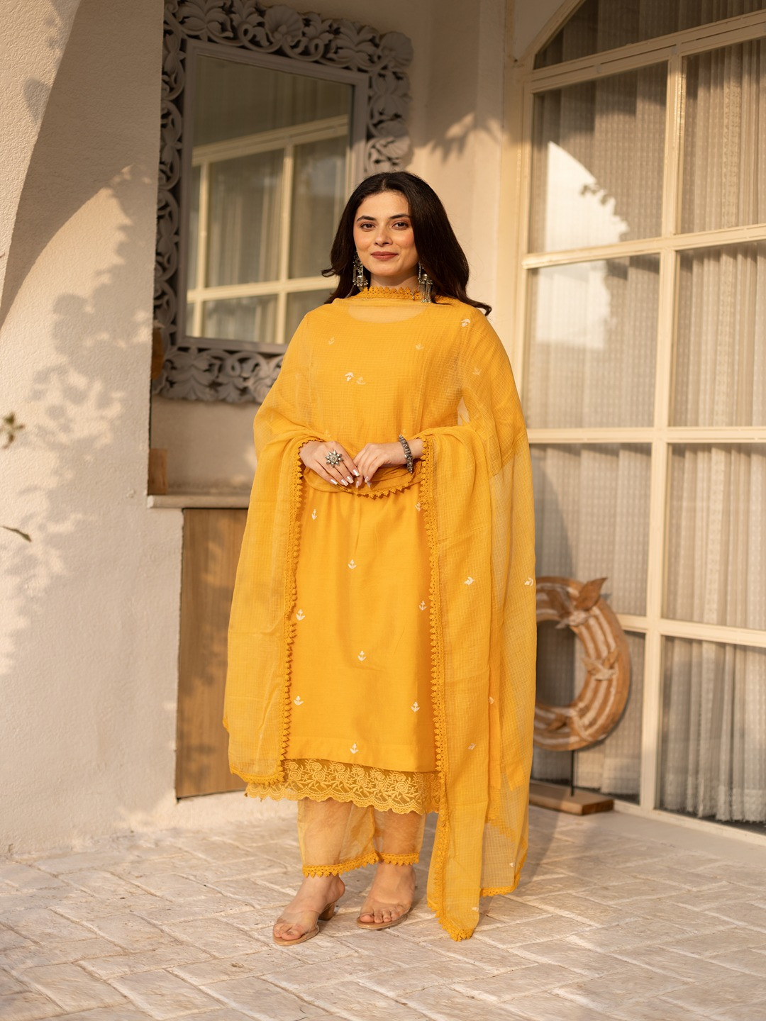 ASRUMO Women Floral Embroidered Regular Thread Work Kurta with Trousers & With Dupatta, Yellow
ASRUMO Women Floral Embroidered Regular Thread Work Kurta with Trousers & With Dupatta, Yellow
