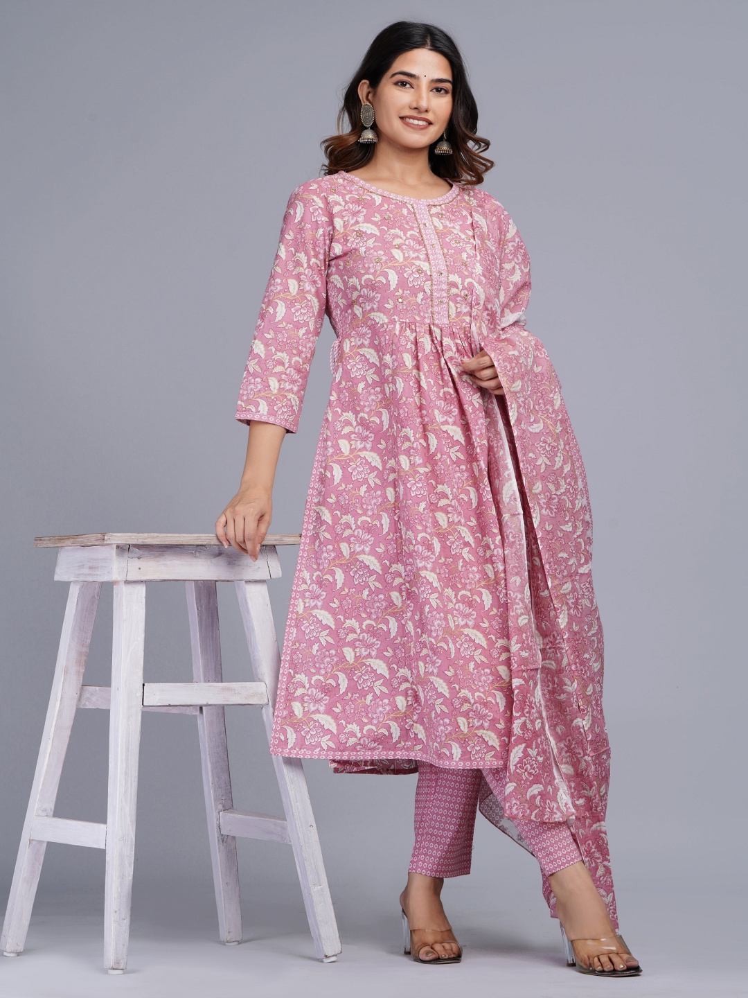 Moda Rapido Women Ethnic Motifs Printed Regular Pure Cotton Kurta with Pyjamas & With Dupatta, Pink
Moda Rapido Women Ethnic Motifs Printed Regular Pure Cotton Kurta with Pyjamas & With Dupatta, Pink