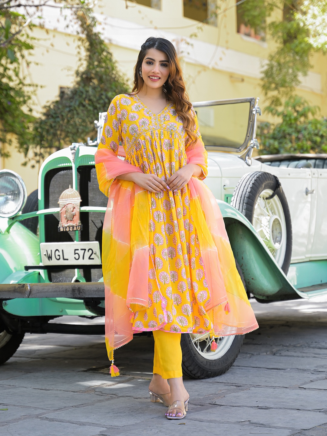Divena Women Floral Printed Pleated Zardozi Kurta with Trousers & With Dupatta, Yellow
Divena Women Floral Printed Pleated Zardozi Kurta with Trousers & With Dupatta, Yellow
