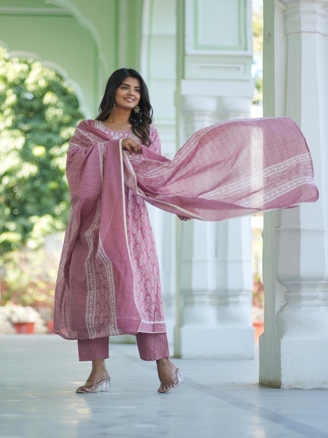 Moda Rapido Women Ethnic Motifs Regular Thread Work Pure Cotton Kurta with Trousers & With Dupatta, Pink
Moda Rapido Women Ethnic Motifs Regular Thread Work Pure Cotton Kurta with Trousers & With Dupatta, Pink