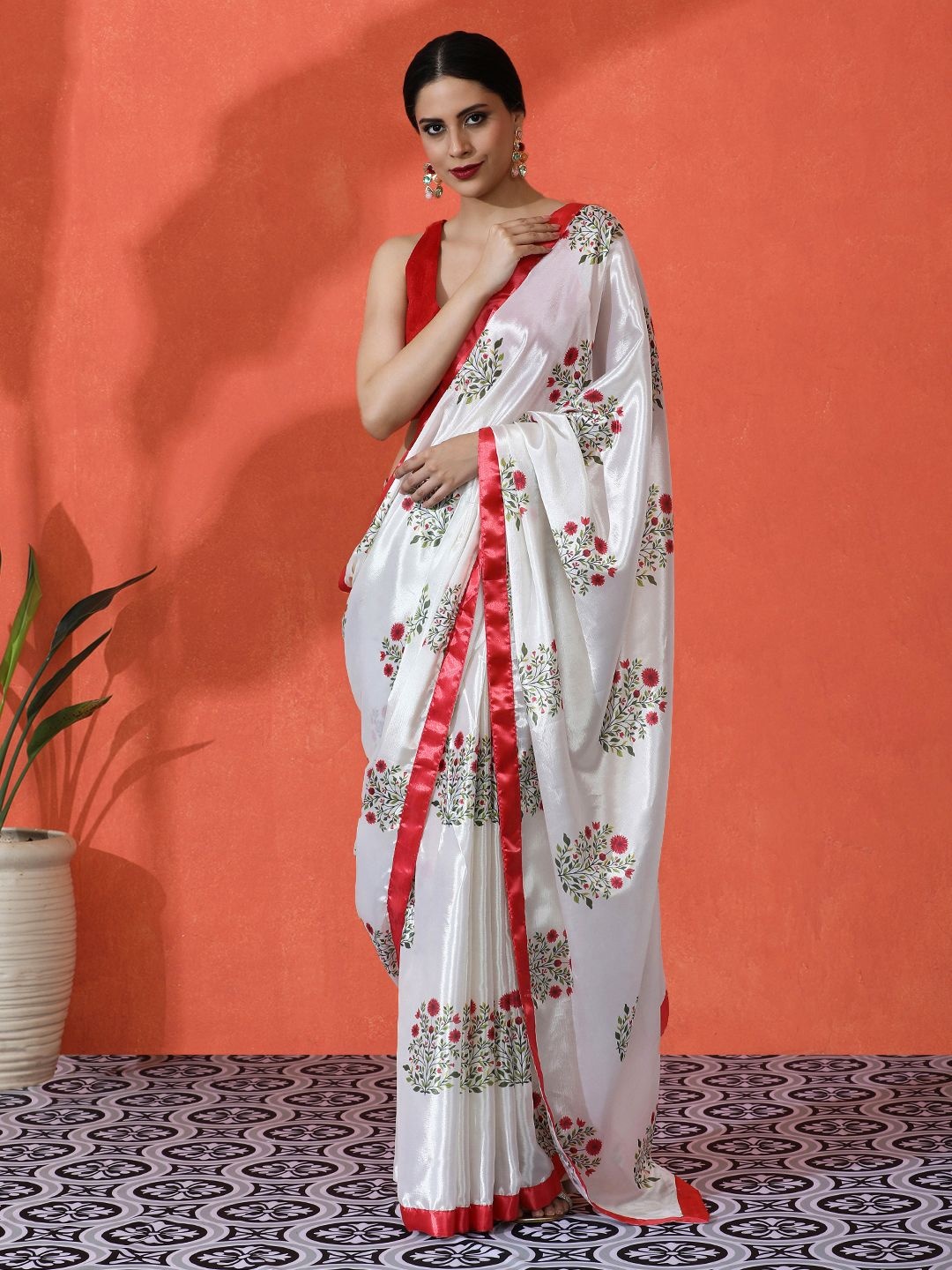 Sangria Embellished Floral Printed Digital Printed Satin Saree With Blouse Piece, White
Sangria Embellished Floral Printed Digital Printed Satin Saree With Blouse Piece, White