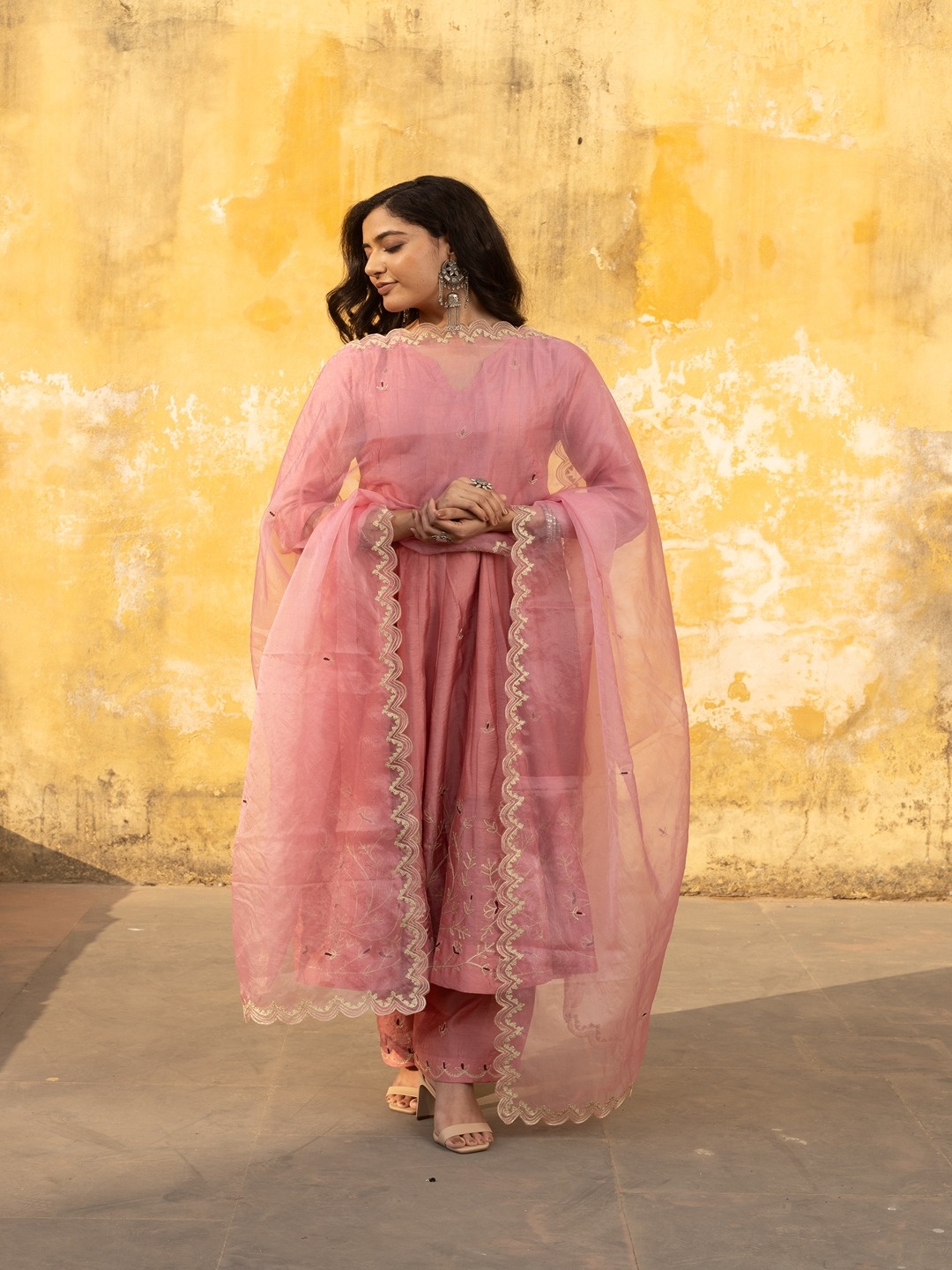 ASRUMO Women Embroidered Regular Thread Work Kurta with Trousers & With Dupatta, Pink
ASRUMO Women Embroidered Regular Thread Work Kurta with Trousers & With Dupatta, Pink