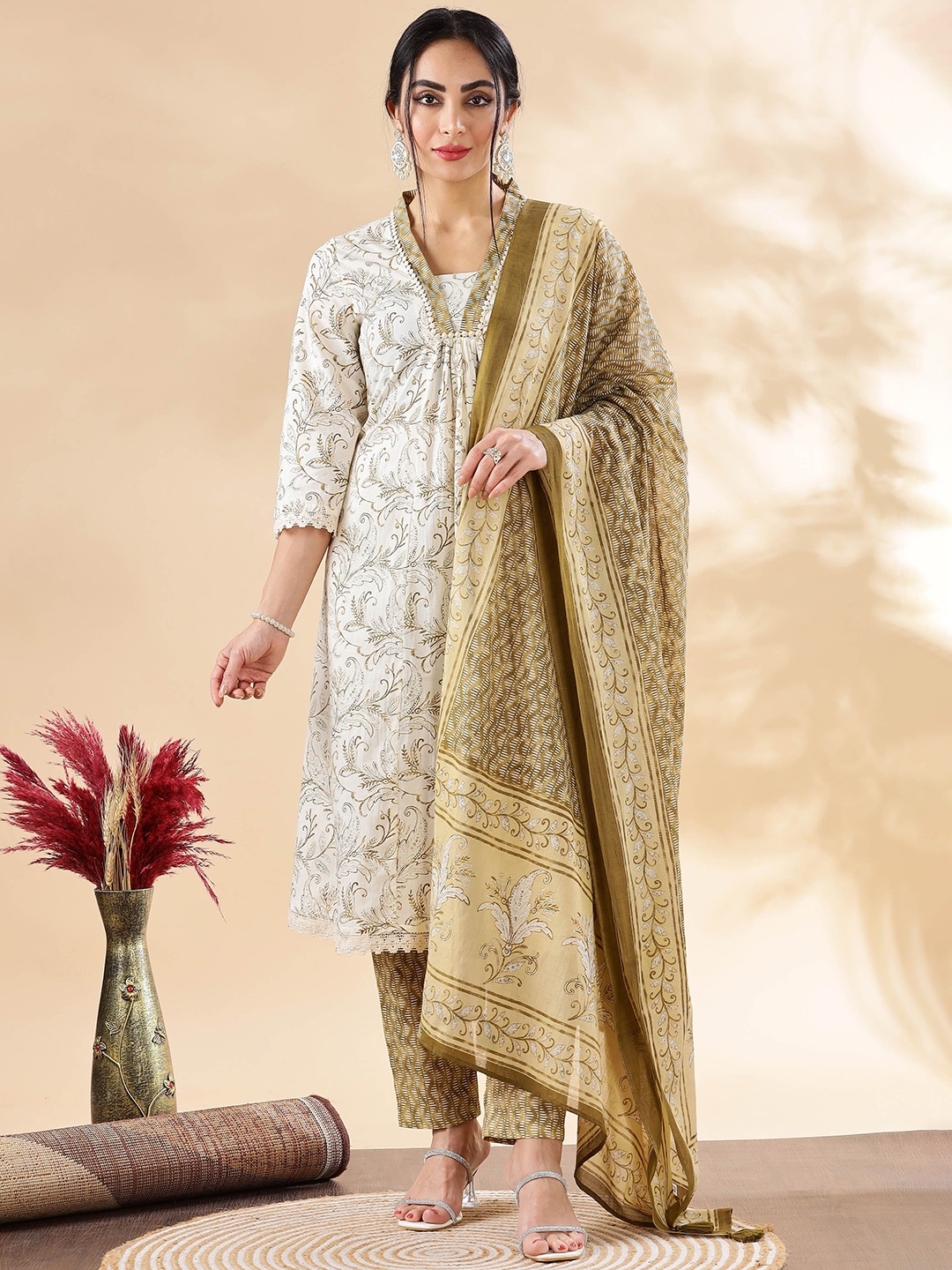 Anouk Women Floral Printed Pleated Pure Cotton Kurta with Trousers & With Dupatta, Olive
Anouk Women Floral Printed Pleated Pure Cotton Kurta with Trousers & With Dupatta, Olive