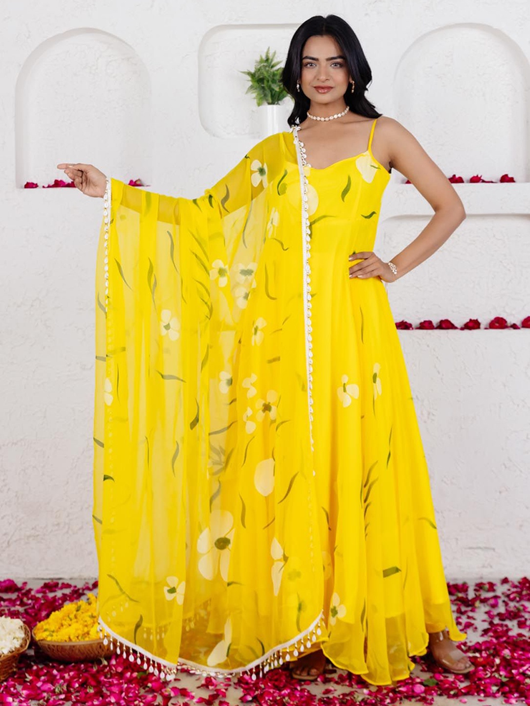 DEASHA INDIA Women Floral Printed Regular Sequinned Kurta with Trousers & With Dupatta, Yellow
DEASHA INDIA Women Floral Printed Regular Sequinned Kurta with Trousers & With Dupatta, Yellow