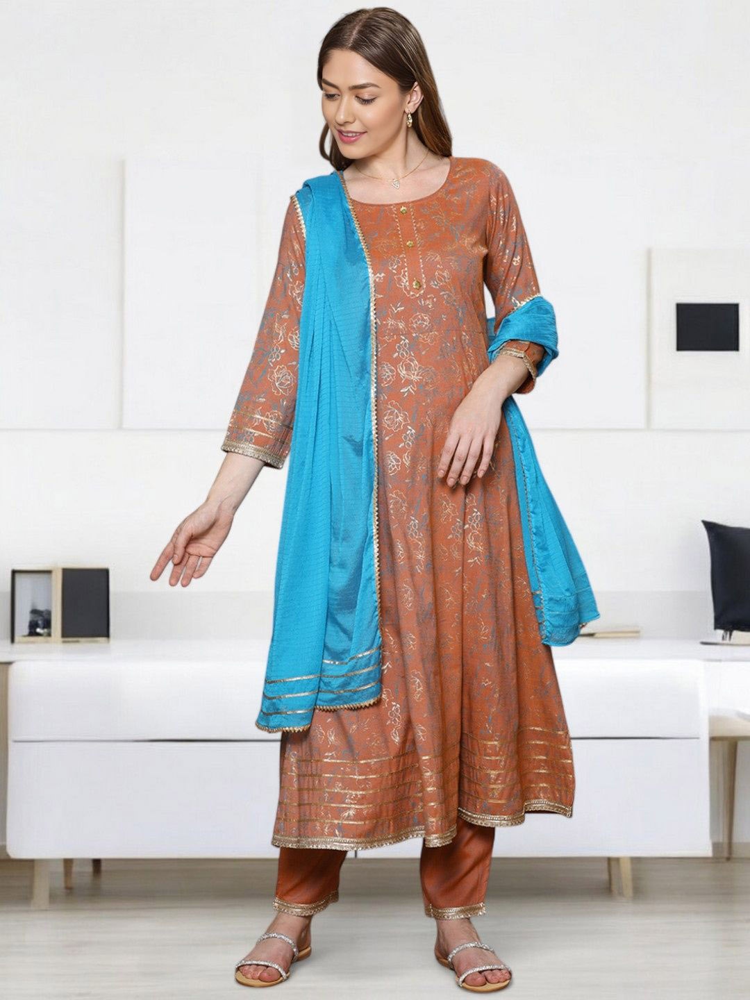 Jeff co-op Women Floral Printed Panelled Kurta with Trousers & With Dupatta, Brown
Jeff co-op Women Floral Printed Panelled Kurta with Trousers & With Dupatta, Brown