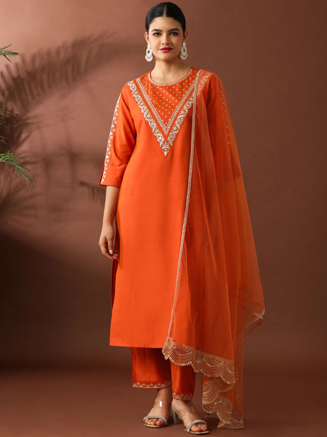 Jaipur Kurti Women Floral Embroidered Regular Kurta with Trousers & With Dupatta, Orange
Jaipur Kurti Women Floral Embroidered Regular Kurta with Trousers & With Dupatta, Orange