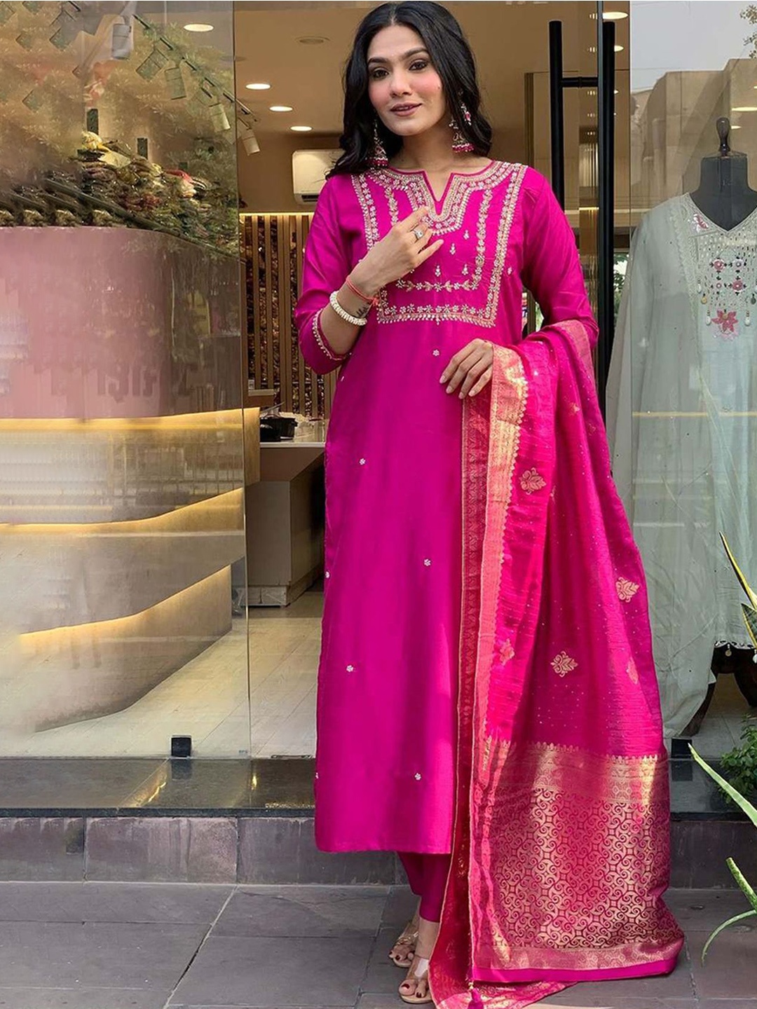DIVASTRI Women Ethnic Motifs Printed Regular Chanderi with Trousers & With Dupatta, Pink
DIVASTRI Women Ethnic Motifs Printed Regular Chanderi with Trousers & With Dupatta, Pink