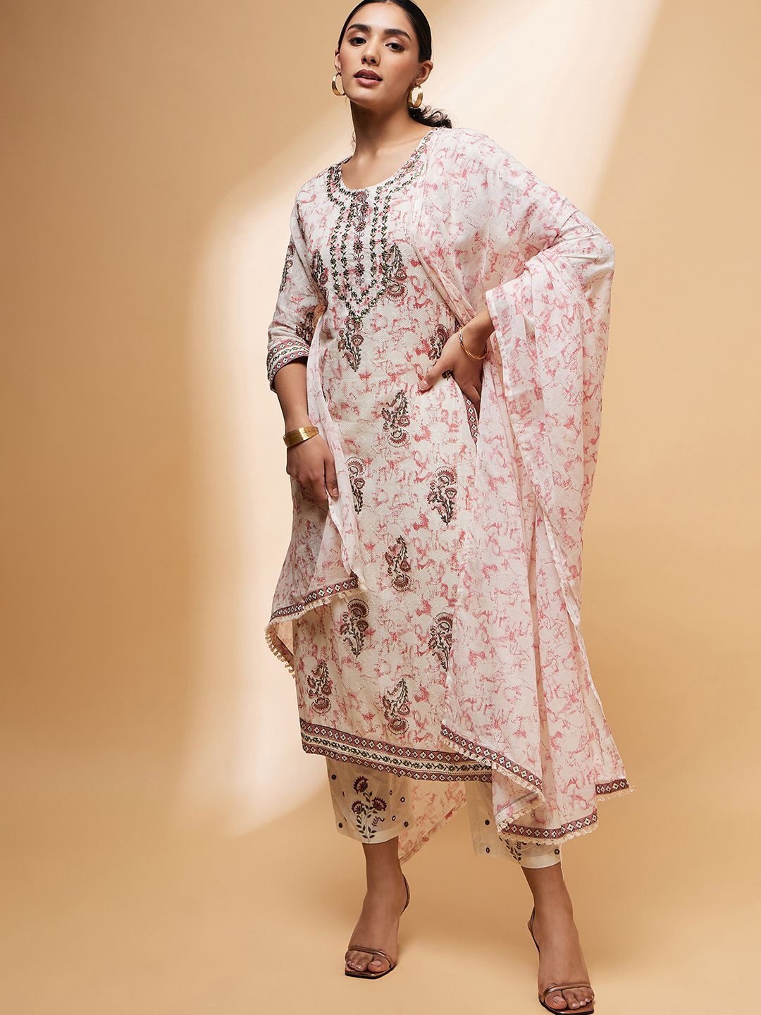 CHETI Women Floral Embroidered Regular Thread Work Pure Cotton Kurta with Trousers & With Dupatta, White
CHETI Women Floral Embroidered Regular Thread Work Pure Cotton Kurta with Trousers & With Dupatta, White