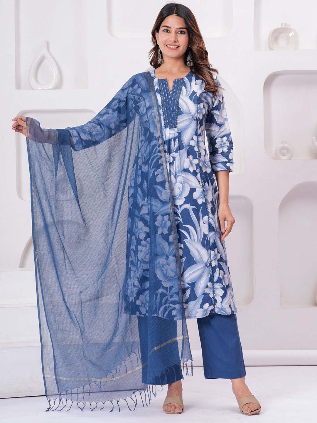 KALINI Women Floral Printed Regular Pure Cotton Kurta with Trousers & With Dupatta, Blue
KALINI Women Floral Printed Regular Pure Cotton Kurta with Trousers & With Dupatta, Blue