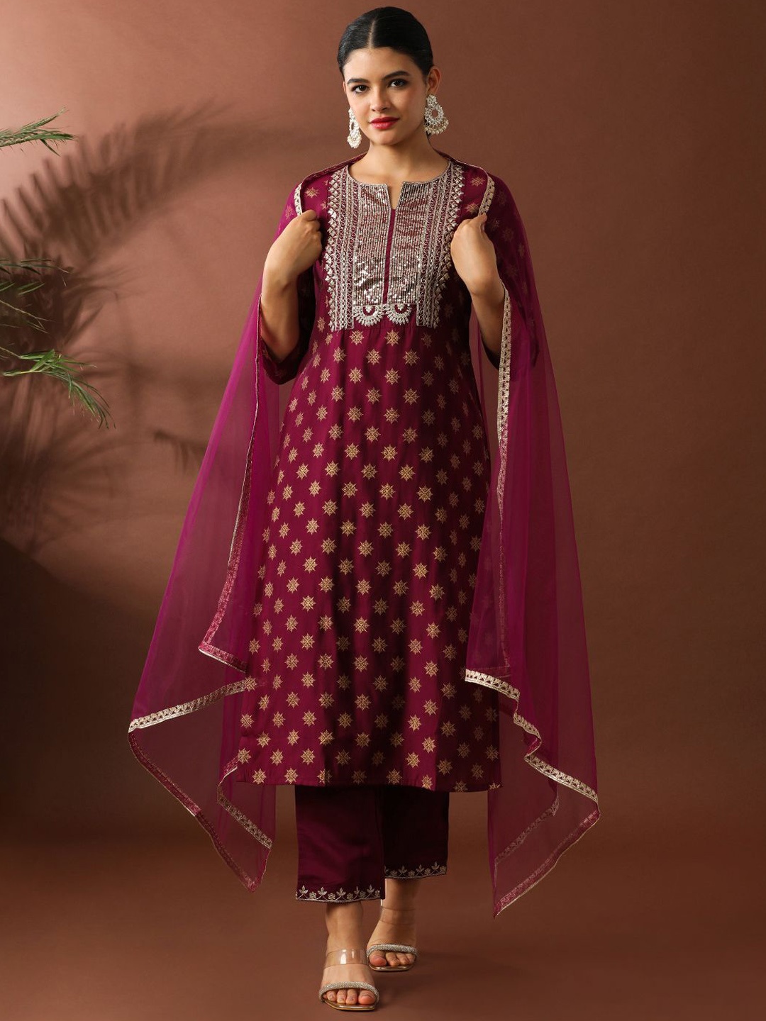 Jaipur Kurti Women Floral Embroidered Regular Beads and Stones Kurta with Trousers & With Dupatta, Purple
Jaipur Kurti Women Floral Embroidered Regular Beads and Stones Kurta with Trousers & With Dupatta, Purple