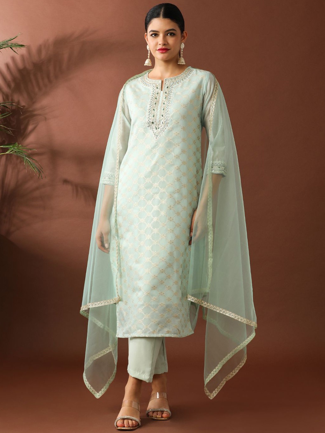 Jaipur Kurti Women Ethnic Motifs Embroidered Regular Chanderi Cotton Kurta with Trousers & With Dupatta, Green
Jaipur Kurti Women Ethnic Motifs Embroidered Regular Chanderi Cotton Kurta with Trousers & With Dupatta, Green