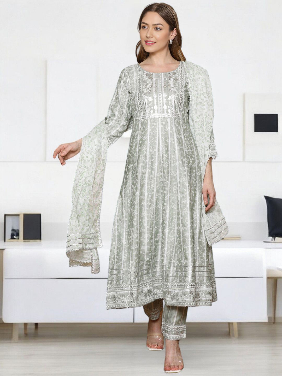 Jeff co-op Women Floral Printed Panelled Gotta Patti Kurta with Trousers & With Dupatta, Green
Jeff co-op Women Floral Printed Panelled Gotta Patti Kurta with Trousers & With Dupatta, Green