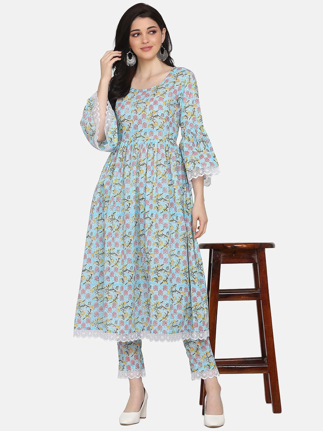 DIVASTRI Women Floral Printed Regular Thread Work Pure Cotton Kurti with Trousers, Grey
DIVASTRI Women Floral Printed Regular Thread Work Pure Cotton Kurti with Trousers, Grey