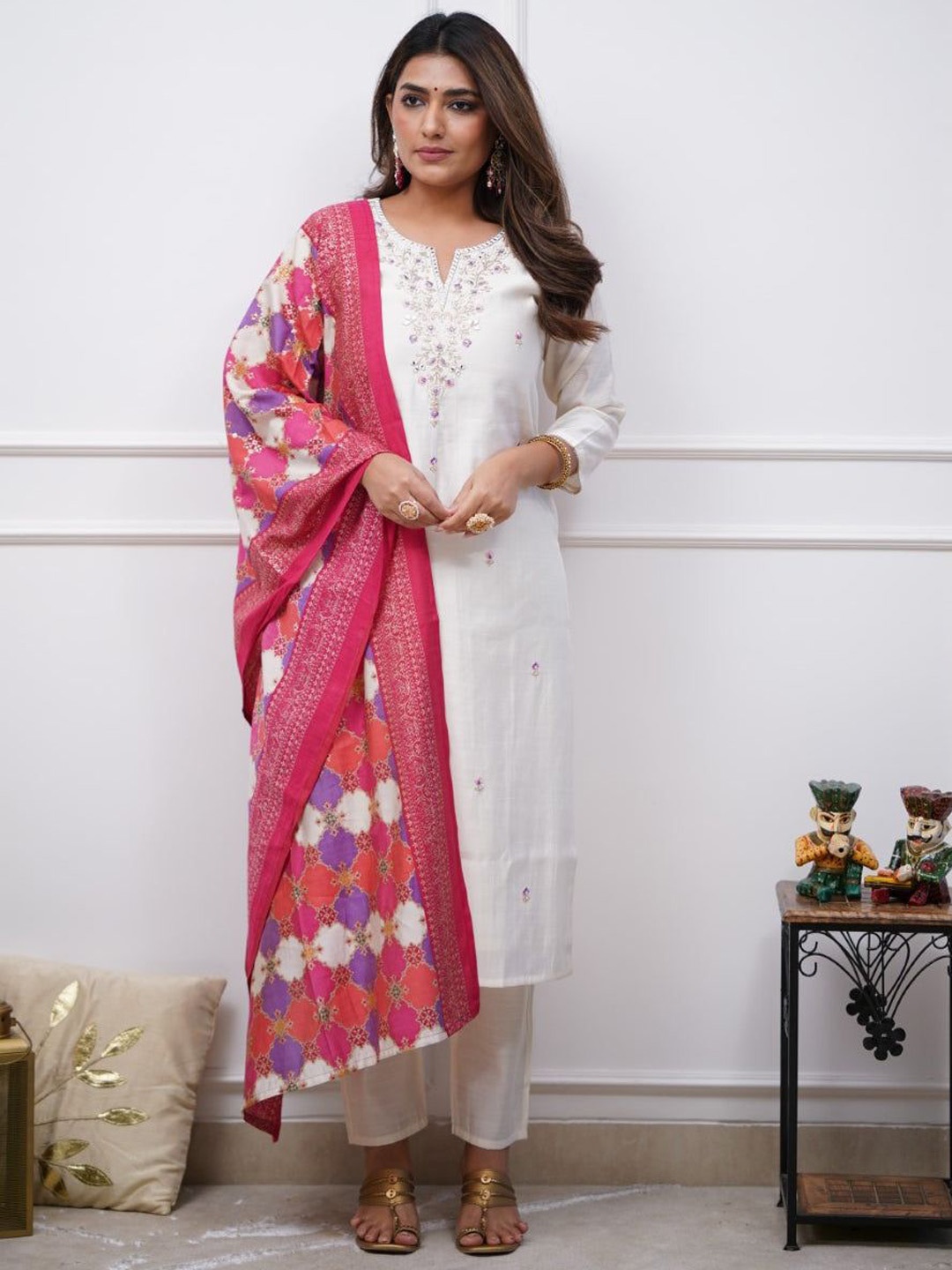 Anouk Women Ethnic Motifs Embroidered Regular Sequinned Kurta with Trousers & With Dupatta, Off white
Anouk Women Ethnic Motifs Embroidered Regular Sequinned Kurta with Trousers & With Dupatta, Off white