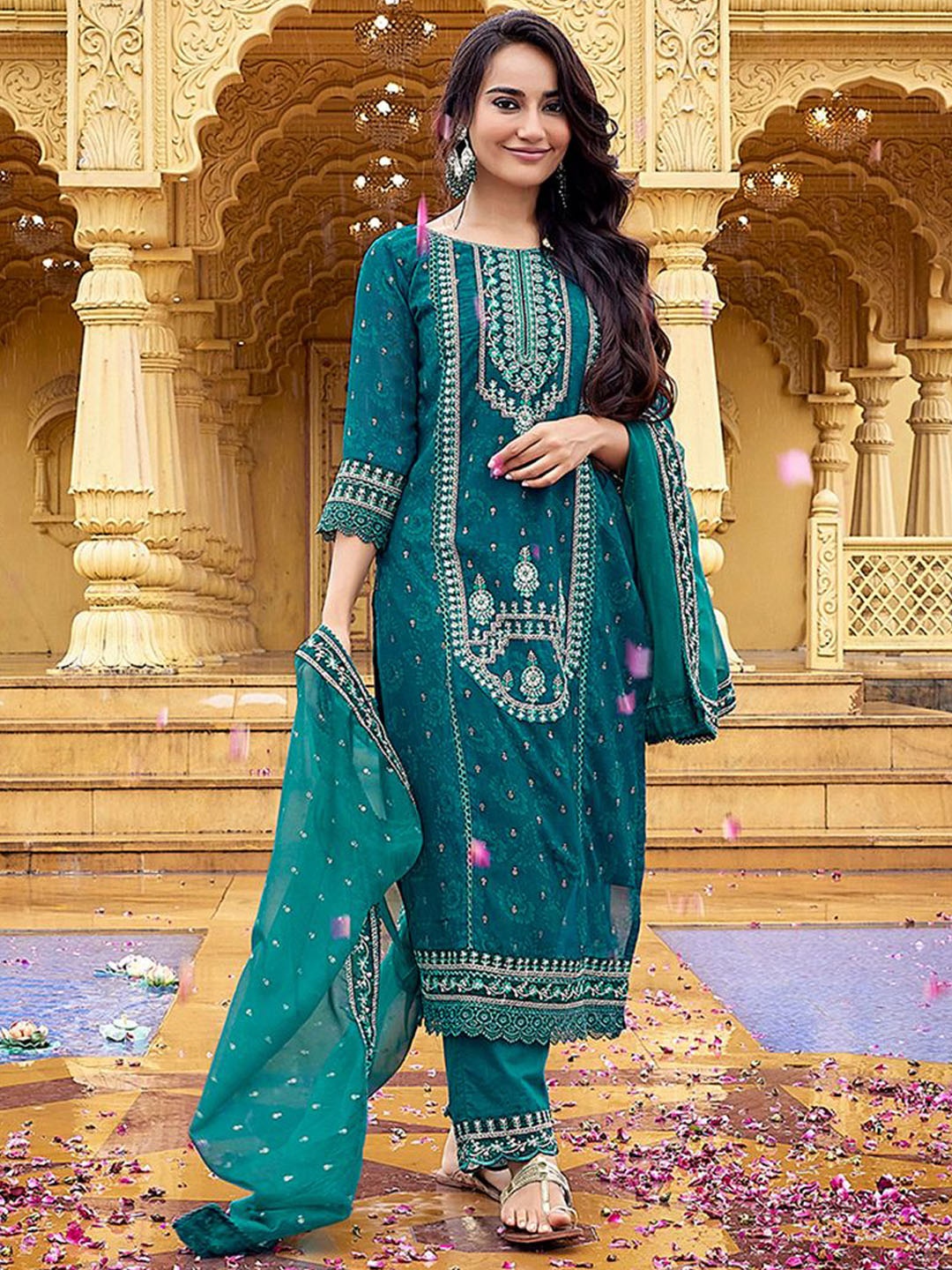 HERE&NOW Women Ethnic Motifs Embroidered Regular Kurta with Trousers & With Dupatta, Green
HERE&NOW Women Ethnic Motifs Embroidered Regular Kurta with Trousers & With Dupatta, Green