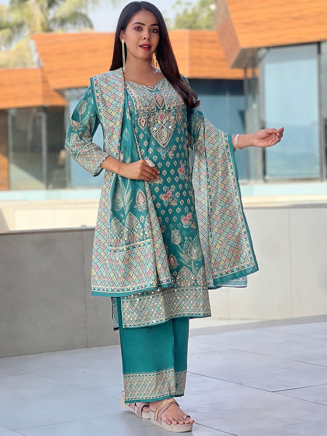 BINDUDI Women Ethnic Motifs Embroidered Regular Mirror Work Kurta with Palazzos & With Dupatta, Blue
BINDUDI Women Ethnic Motifs Embroidered Regular Mirror Work Kurta with Palazzos & With Dupatta, Blue