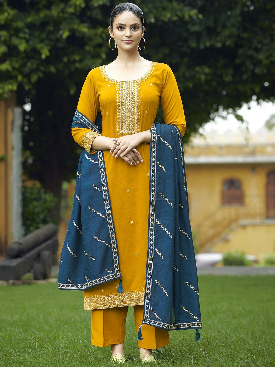 Colors of Earth Women Floral Embroidered Regular Kurta with Trousers & With Dupatta, Mustard
Colors of Earth Women Floral Embroidered Regular Kurta with Trousers & With Dupatta, Mustard