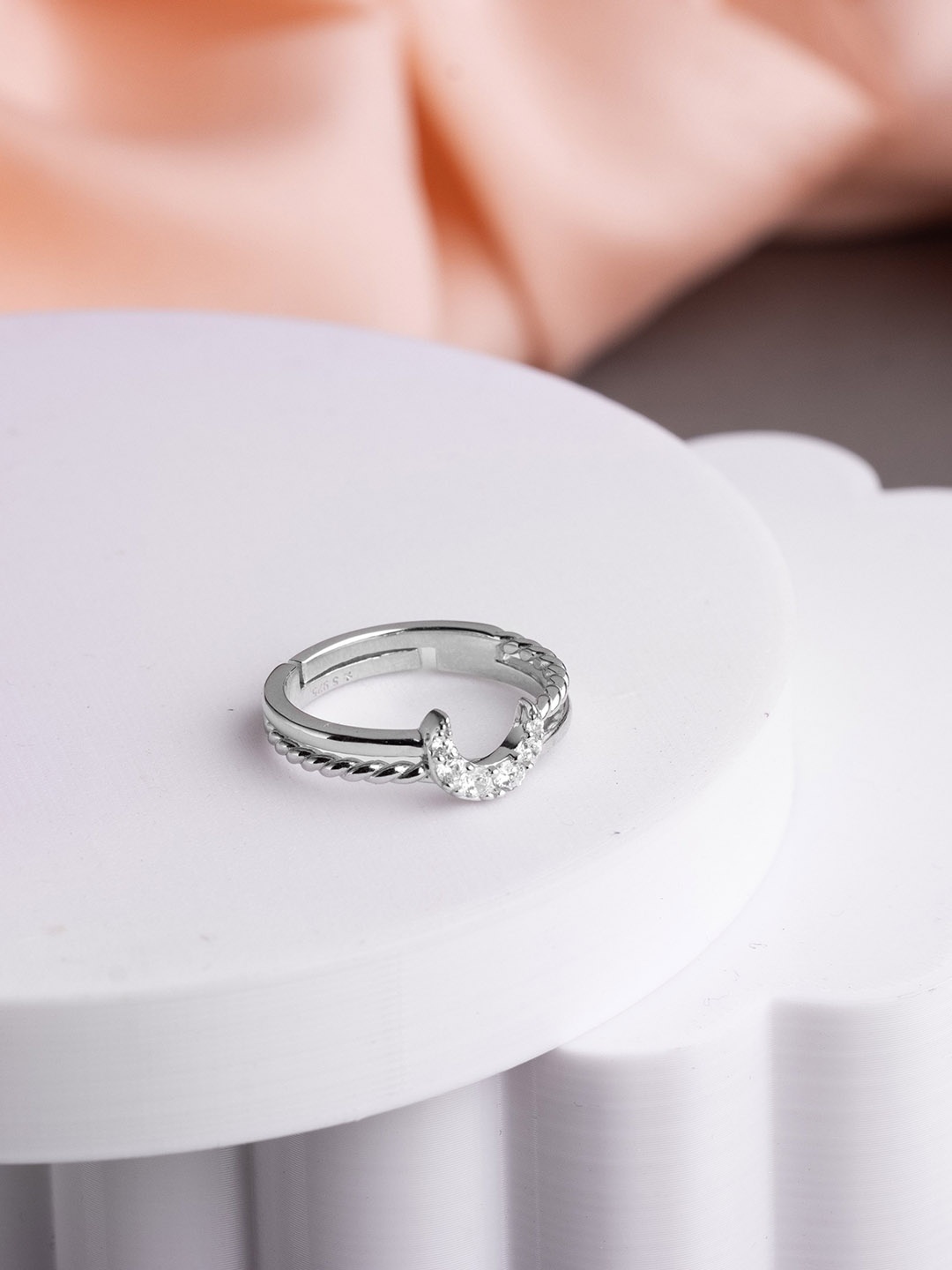 LIORA 925 Silver Jewellery Sterling Silver Rhodium Plated Adjustable Moon Ring
LIORA 925 Silver Jewellery Sterling Silver Rhodium Plated Adjustable Moon Ring