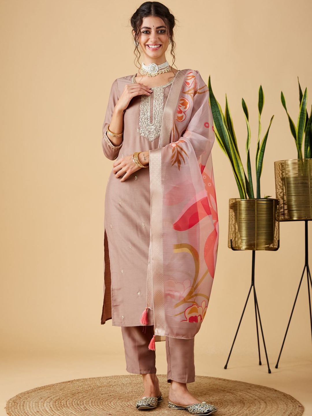 Colors of Earth Women Embroidered Regular Thread Work Kurta with Trousers & With Dupatta, Brown
Colors of Earth Women Embroidered Regular Thread Work Kurta with Trousers & With Dupatta, Brown