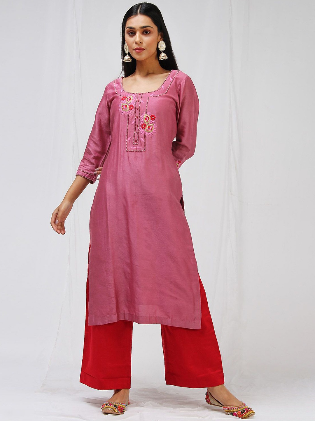 KHUSHBOO AND PANKAJ Women Embroidered Regular Thread Work Kurta with Trousers & With Dupatta, Pink
KHUSHBOO AND PANKAJ Women Embroidered Regular Thread Work Kurta with Trousers & With Dupatta, Pink