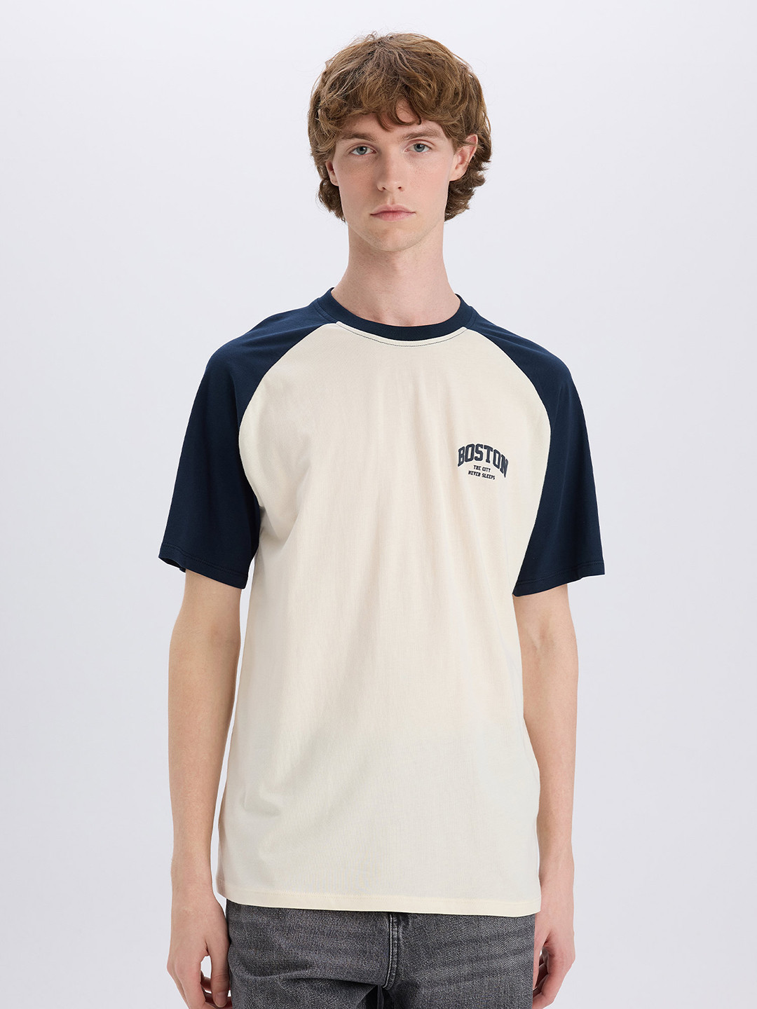 DeFacto Men Applique T-shirt, Na
DeFacto Men Applique T-shirt, Na