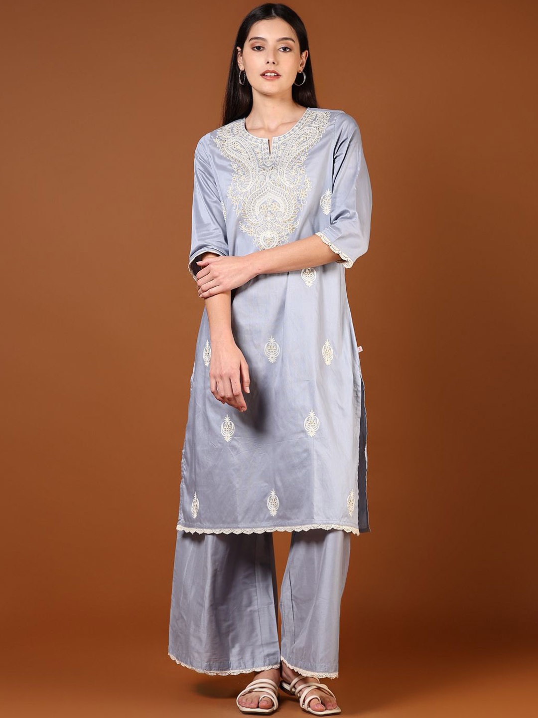 V-Mart Women Paisley Embroidered Regular Thread Work Pure Cotton Kurta with Palazzos, Grey
V-Mart Women Paisley Embroidered Regular Thread Work Pure Cotton Kurta with Palazzos, Grey