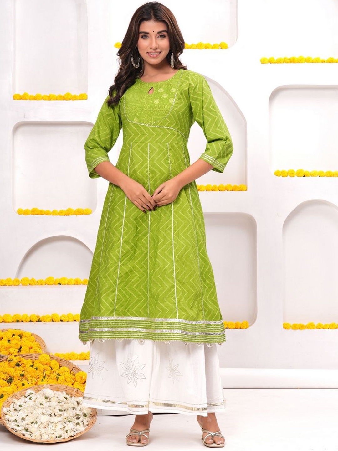 Kanahari Women Floral Yoke Design Panelled Gotta Patti Pure Cotton Kurta with Sharara, Green
Kanahari Women Floral Yoke Design Panelled Gotta Patti Pure Cotton Kurta with Sharara, Green