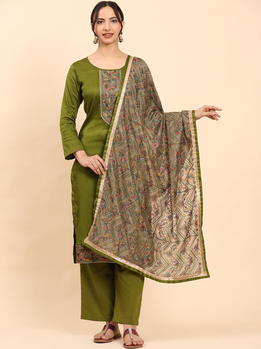 Mamicha Women Ethnic Motifs Embroidered Regular Thread Work Pure Cotton Kurta with Palazzos & With Dupatta, Green
Mamicha Women Ethnic Motifs Embroidered Regular Thread Work Pure Cotton Kurta with Palazzos & With Dupatta, Green