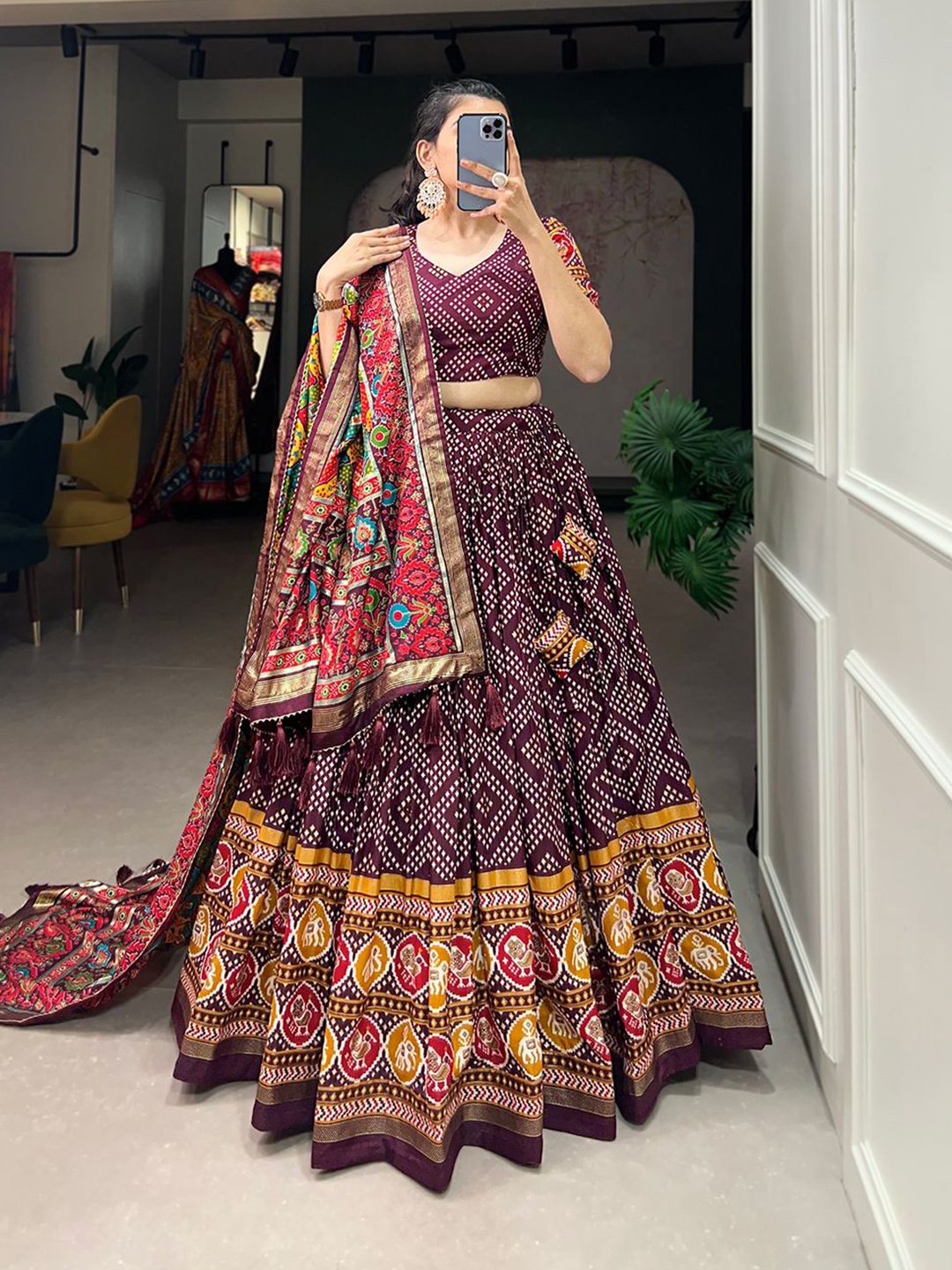 RADHVI BIZ Printed Kalamkari Ready to Wear Lehenga & Unstitched Blouse With Dupatta, Purple
RADHVI BIZ Printed Kalamkari Ready to Wear Lehenga & Unstitched Blouse With Dupatta, Purple