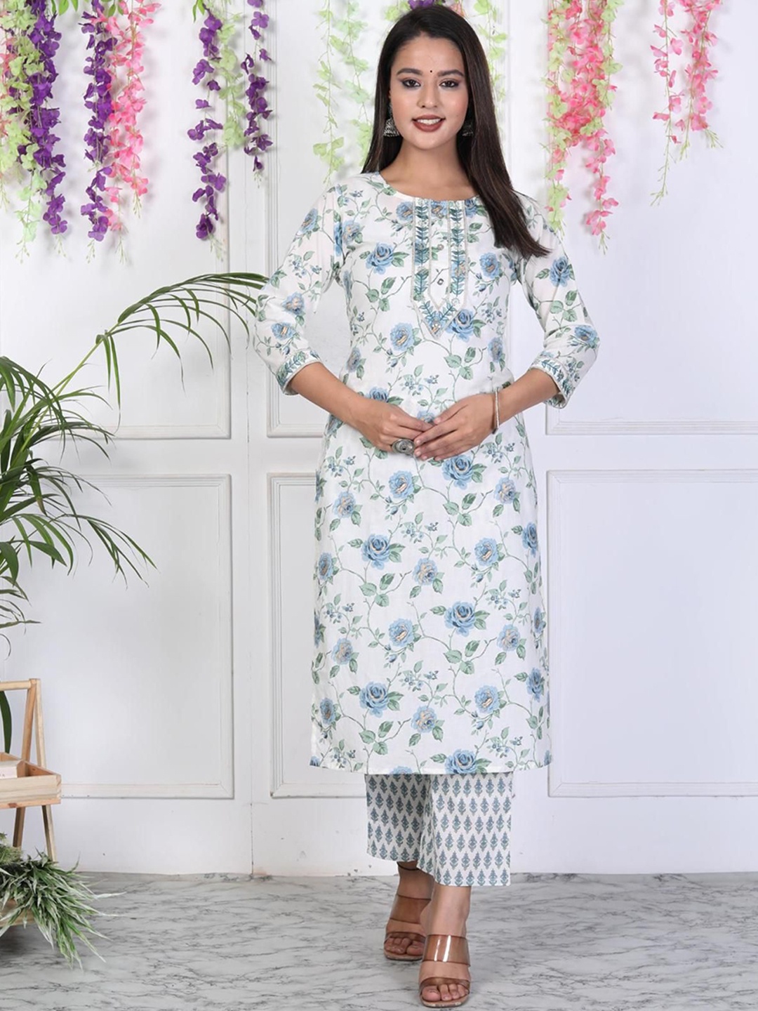 ASANSHI Women Floral Printed Regular Thread Work Pure Cotton Kurta with Trousers & With Dupatta, White
ASANSHI Women Floral Printed Regular Thread Work Pure Cotton Kurta with Trousers & With Dupatta, White