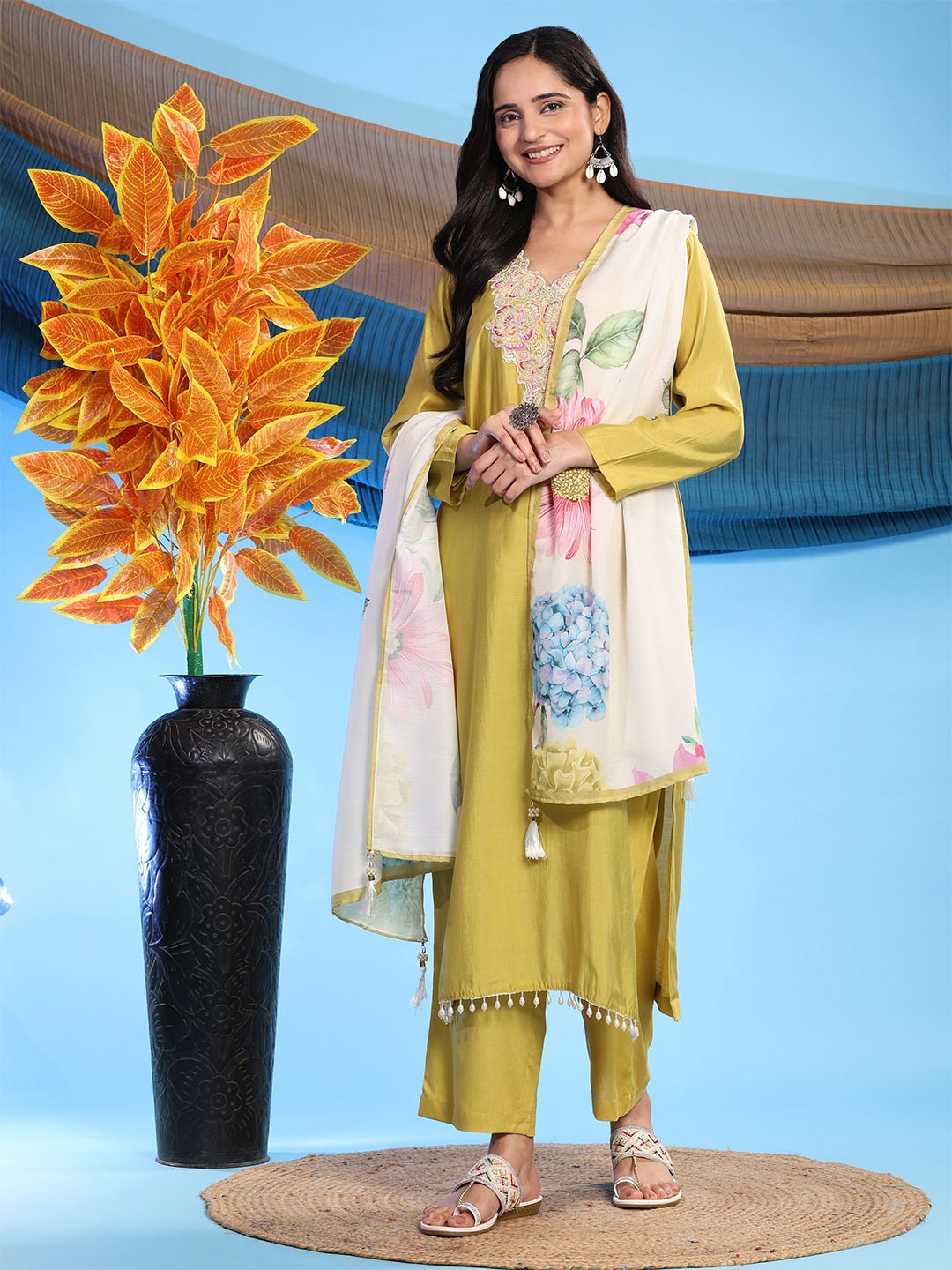 Mamicha Women Embroidered Regular Pure Cotton Kurta with Palazzos & With Dupatta, Green
Mamicha Women Embroidered Regular Pure Cotton Kurta with Palazzos & With Dupatta, Green