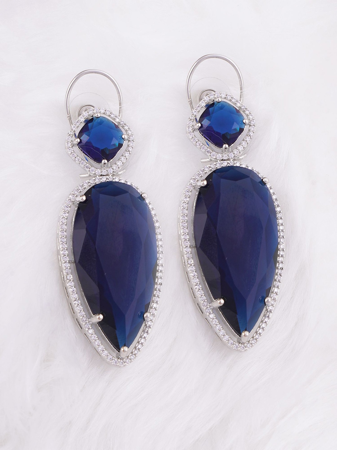 Adwitiya Collection Rhodium-Plated American Diamond Studded Leaf Shaped Drop Earrings, Navy blue
Adwitiya Collection Rhodium-Plated American Diamond Studded Leaf Shaped Drop Earrings, Navy blue