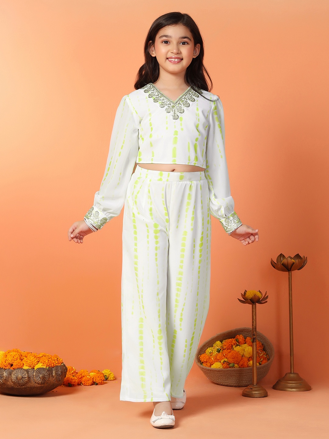 Sangria Green & White Girls Floral Embroidered V-Neck Sequinned Georgette Top And Palazzo
Sangria Green & White Girls Floral Embroidered V-Neck Sequinned Georgette Top And Palazzo