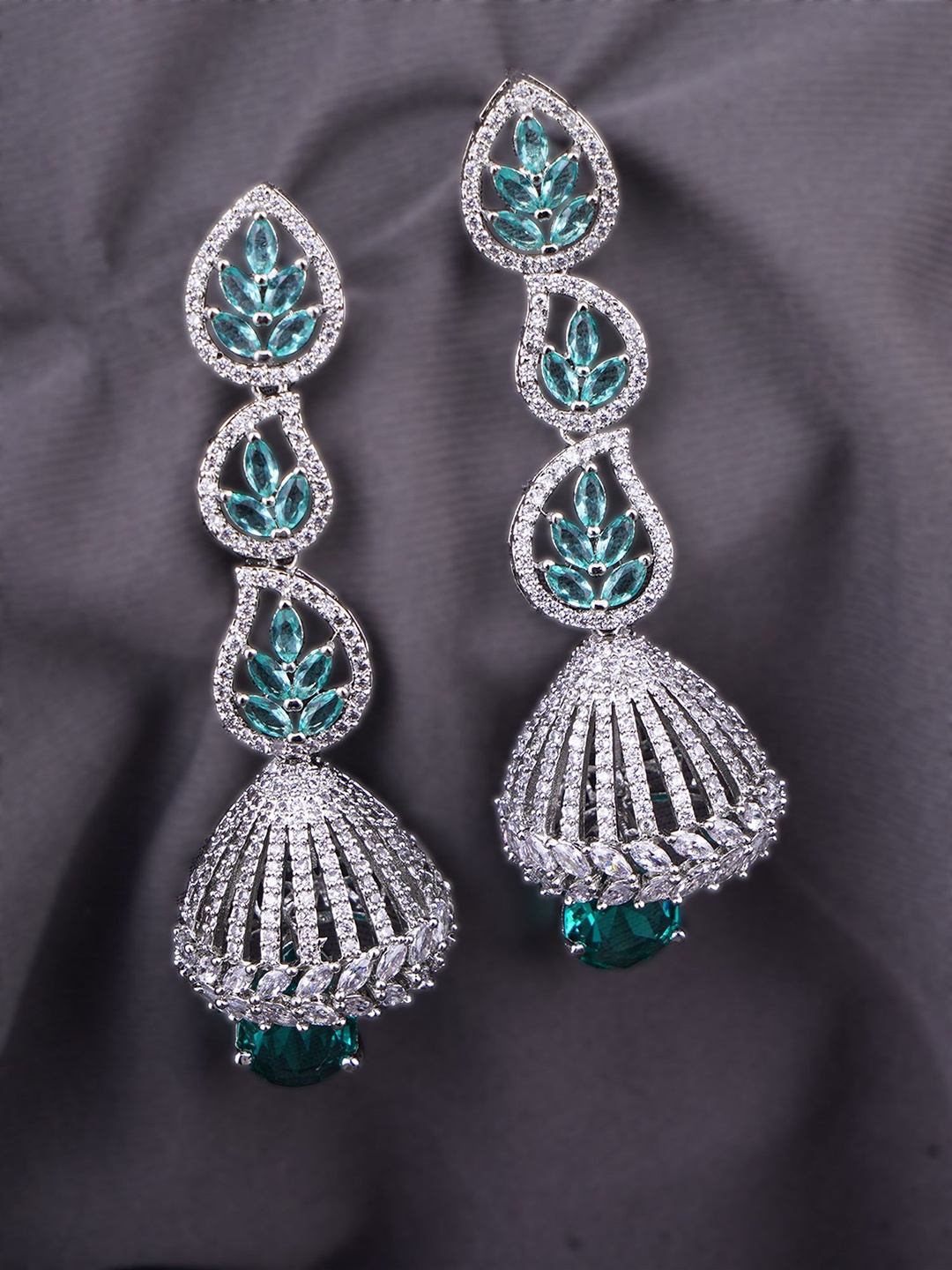 Adwitiya Collection Rhodium-Plated Green Emerald & AD Studded Dome Shaped Drop Earrings
Adwitiya Collection Rhodium-Plated Green Emerald & AD Studded Dome Shaped Drop Earrings