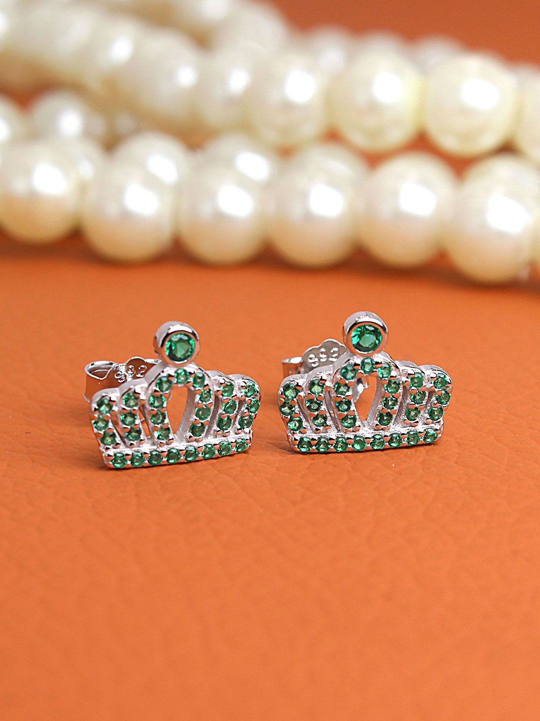DEVASHREE 925 Sterling Silver Rhodium-Plated Cubic Zirconia Studded Classic Studs, Green
DEVASHREE 925 Sterling Silver Rhodium-Plated Cubic Zirconia Studded Classic Studs, Green