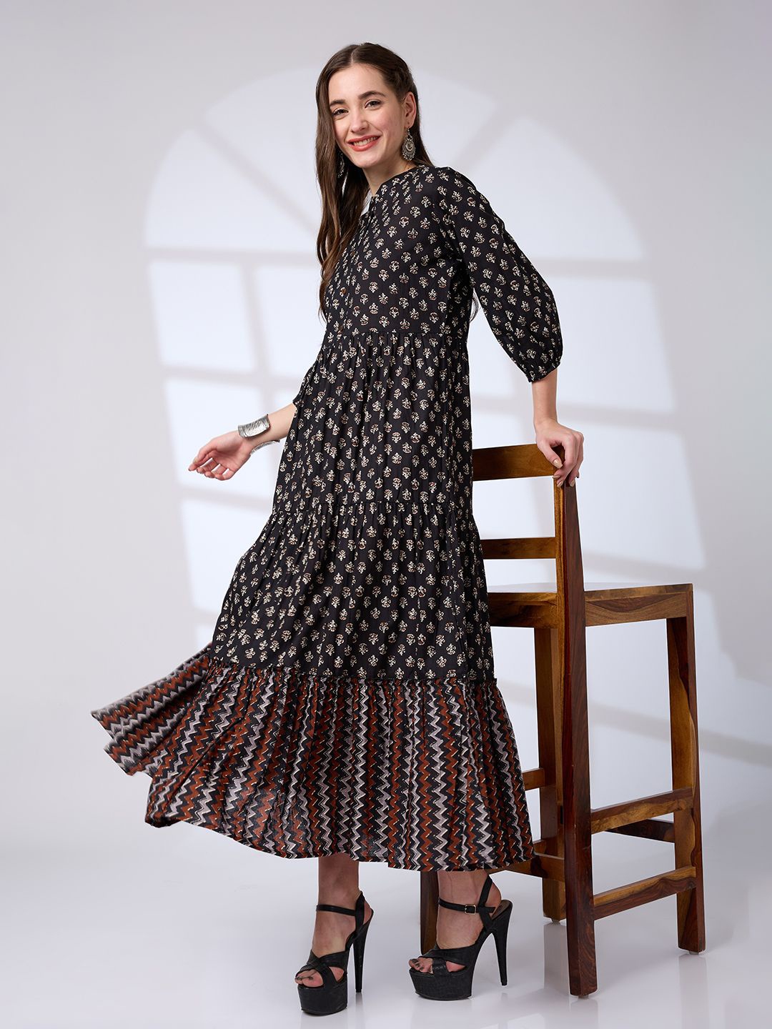 Globus Mandarin Neck Bishop Sleeve Ethnic Print Tiered A-Line Work Wear Maxi Dress, Black
Globus Mandarin Neck Bishop Sleeve Ethnic Print Tiered A-Line Work Wear Maxi Dress, Black
