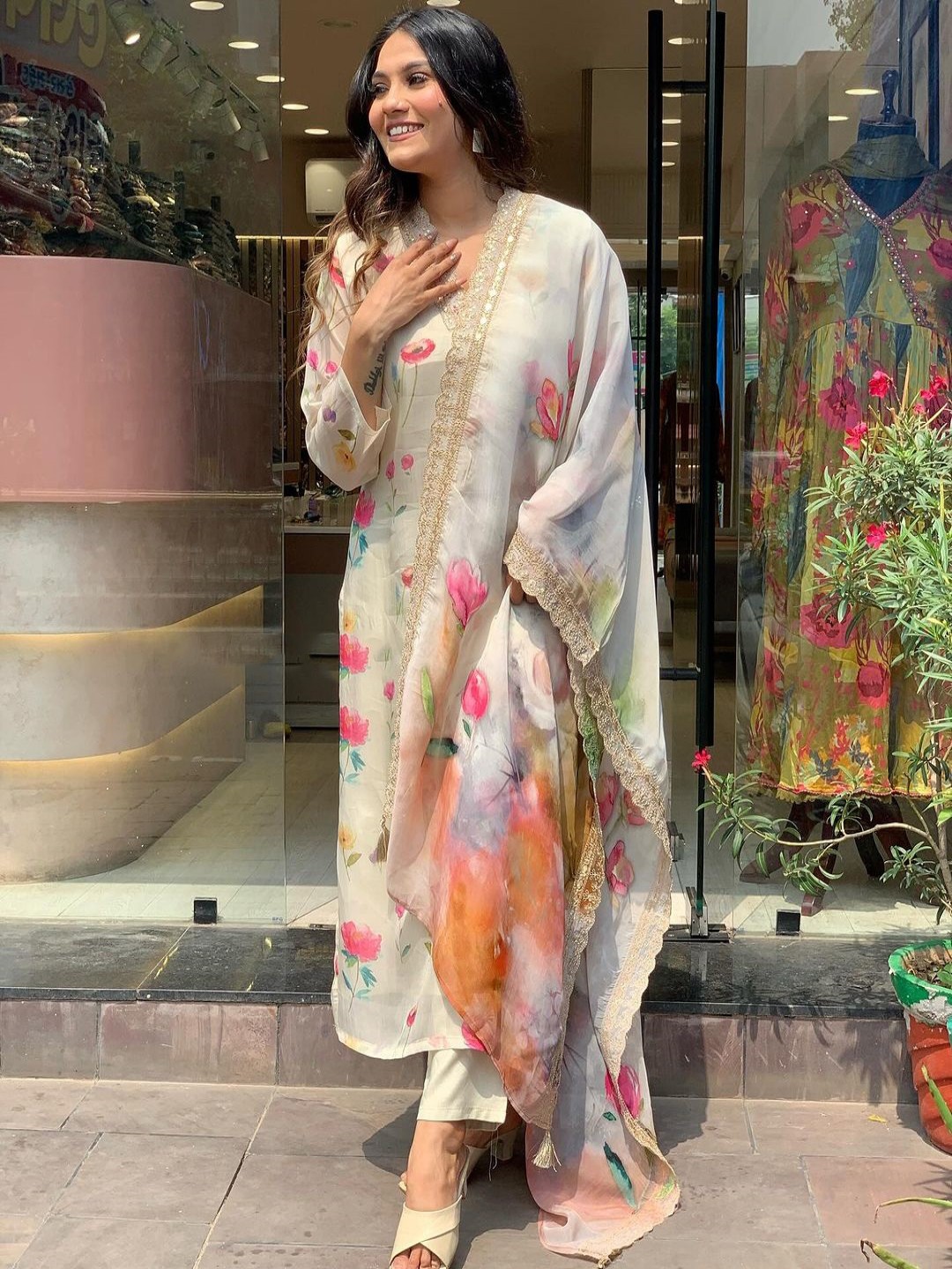 ZIBLON Floral Printed Organza V-Neck Straight Kurta With Trousers And Dupatta, Cream
ZIBLON Floral Printed Organza V-Neck Straight Kurta With Trousers And Dupatta, Cream