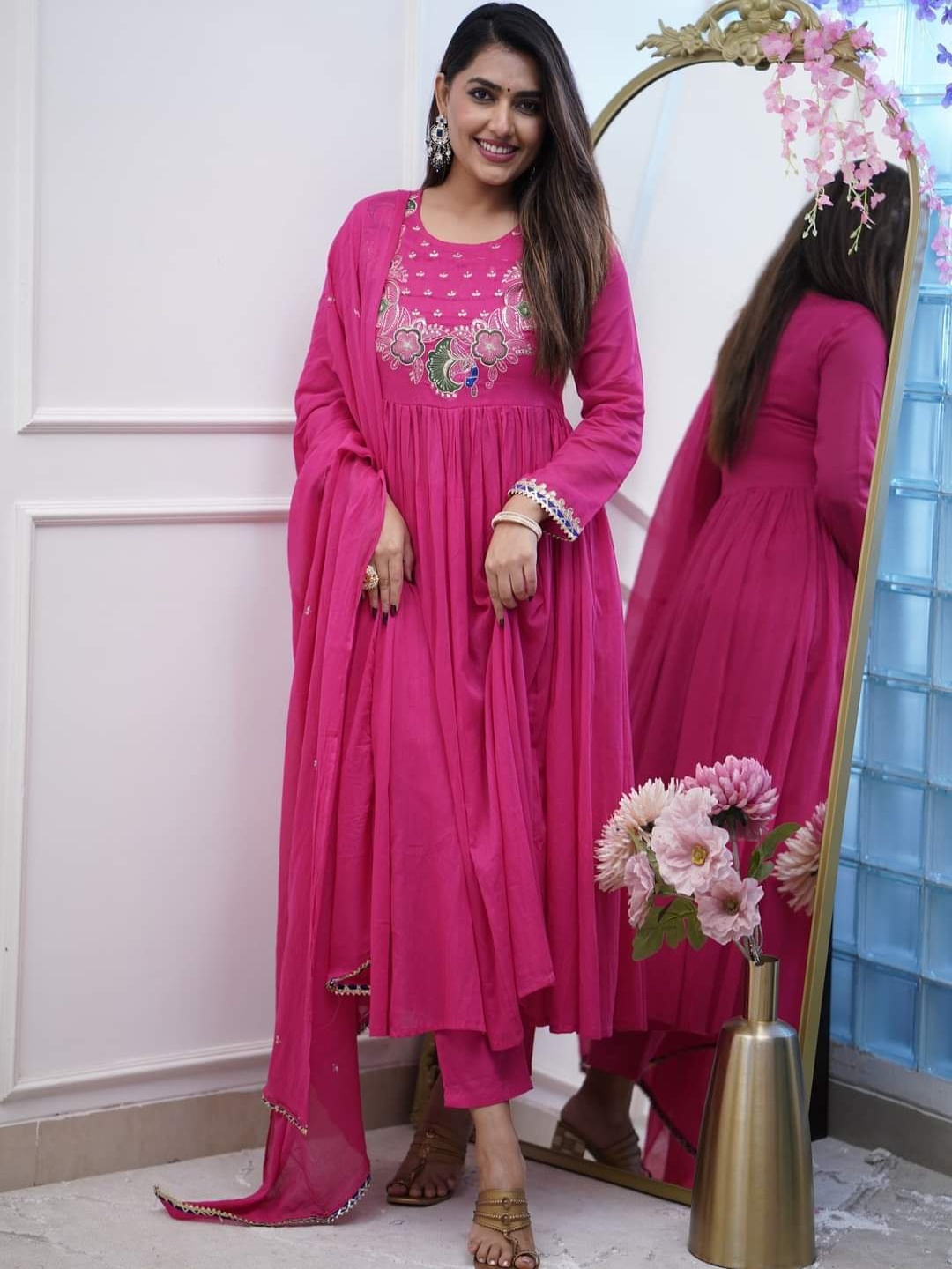 Anouk Pink Floral Embroidered Sequined Round Neck Pleated Kurta With Trousers & Dupatta
Anouk Pink Floral Embroidered Sequined Round Neck Pleated Kurta With Trousers & Dupatta