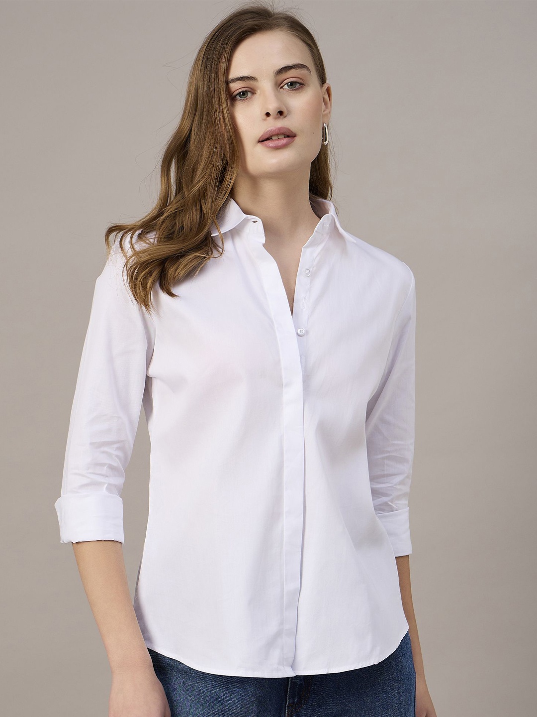 The Roadster Lifestyle Co. Women Spread Collar Solid Cotton Casual Shirt, White
The Roadster Lifestyle Co. Women Spread Collar Solid Cotton Casual Shirt, White